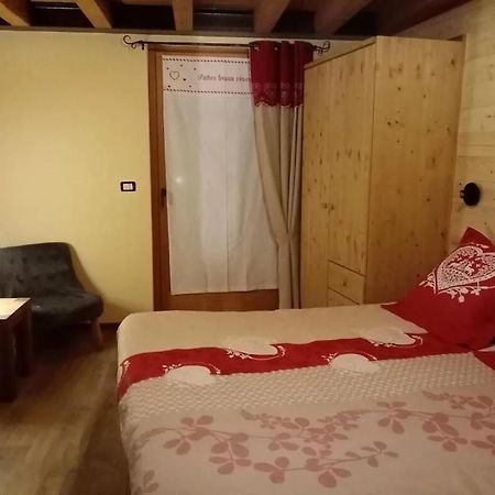 Casa Vacanza Il Granaio Villa La Thuile Kültér fotó